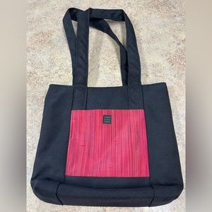 Lisa Lill Reversible Studio Bag- NEW- Black and Gold or Black and Fushsia